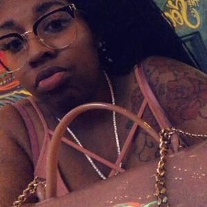 Meet your Posher, Erica